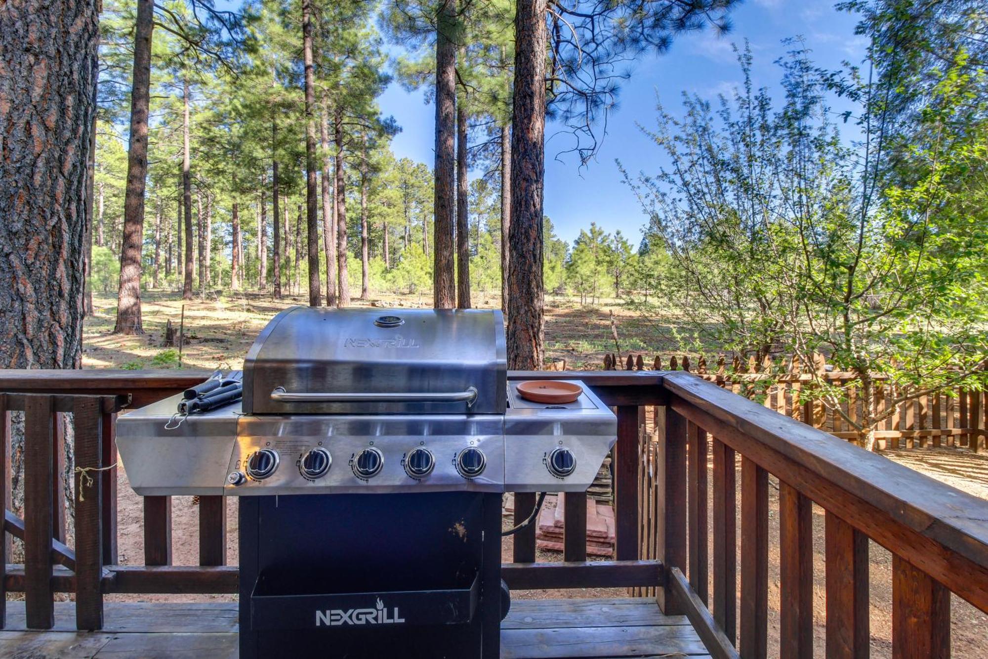 Peaceful Pinetop Cabin With Deck And Fire Pit! Villa Indian Pine Bagian luar foto